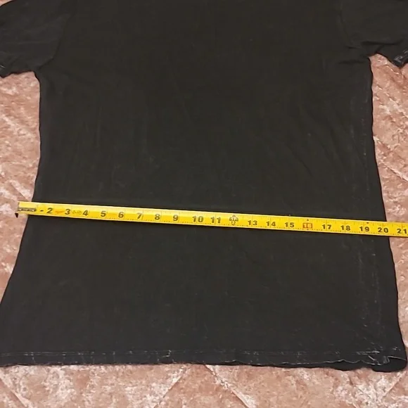 Affliction Men's Large Black V Neck Shirt - Picture 6 of 7